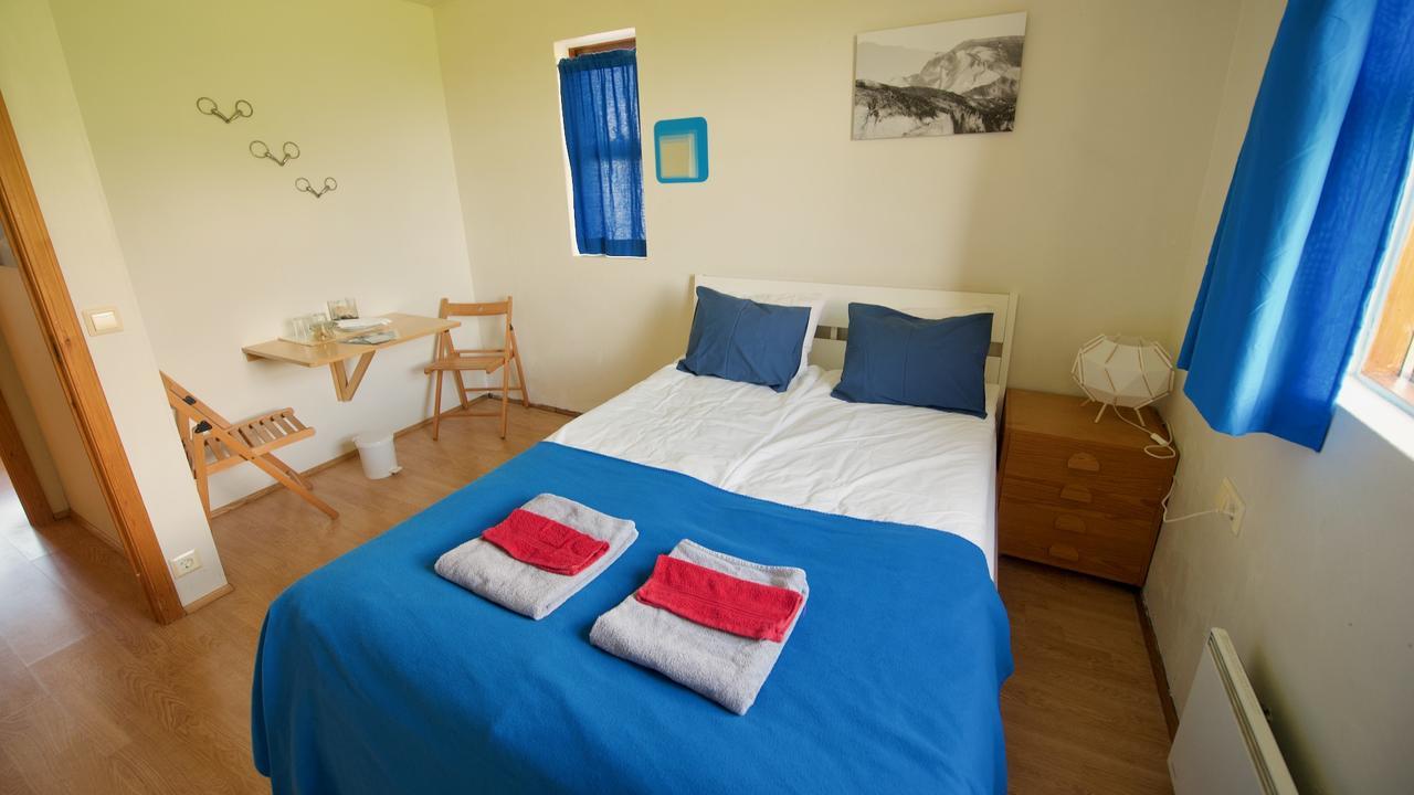Dynjandi Guesthouse Хофн Экстерьер фото